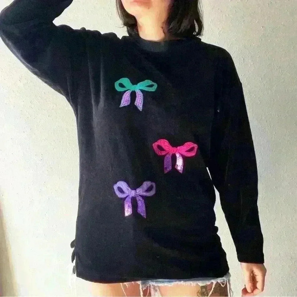 Vintage crewneck velour pullover with sequin bows size small‎ - Picture 10 of 16